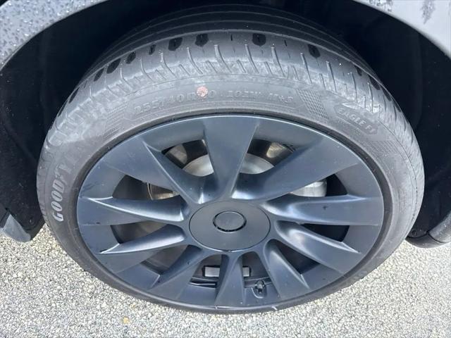2024 Tesla Model Y Long Range Single Motor Rear-Wheel Drive