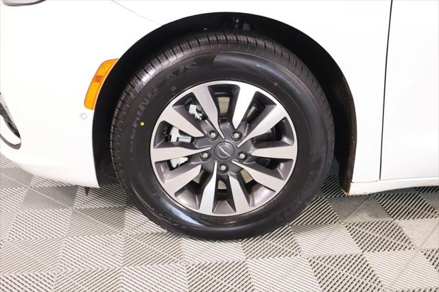 2021 Chrysler Pacifica Hybrid Touring L