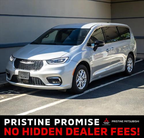 2026 Chrysler Pacifica Select for sale in Commack, NY