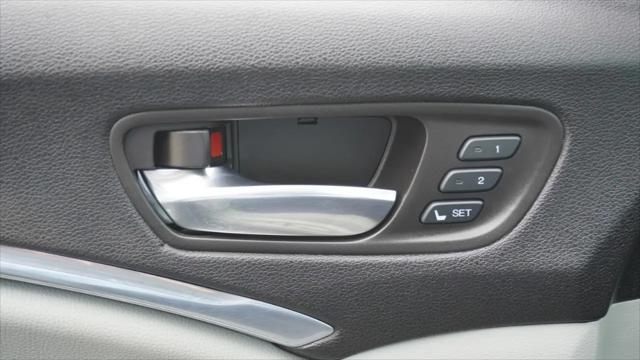 2017 Acura MDX w/Technology Package