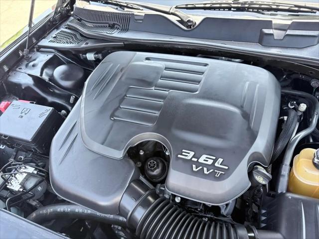 2016 Dodge Challenger SXT