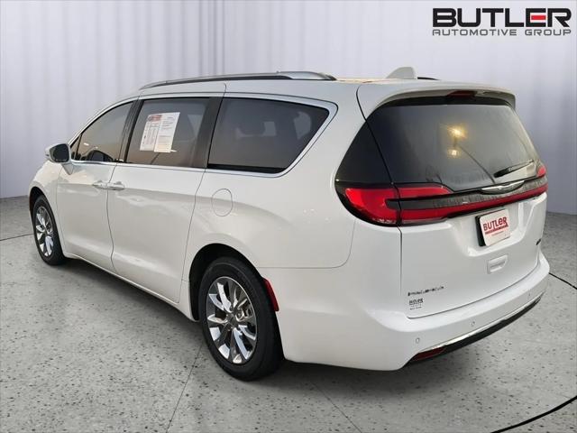 2021 Chrysler Pacifica Touring L