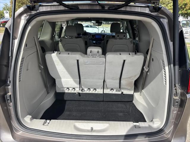2017 Chrysler Pacifica Touring-L Plus