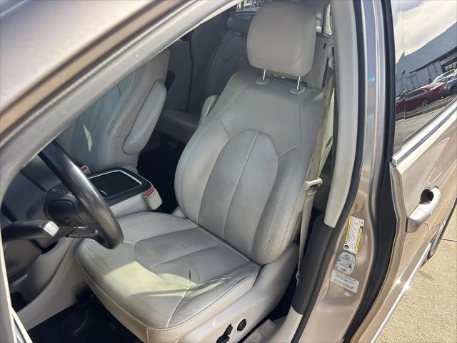 2017 Chrysler Pacifica Touring-L Plus