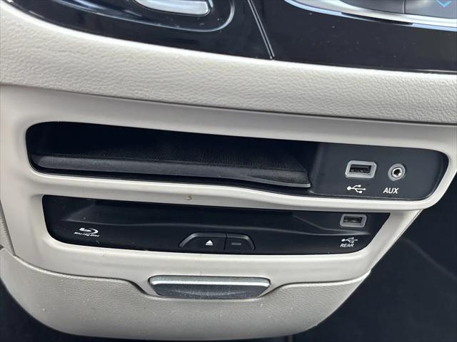 2017 Chrysler Pacifica Touring-L Plus