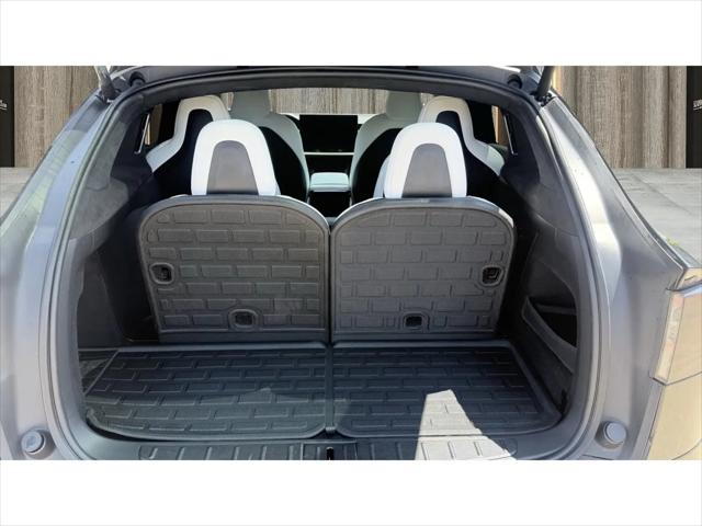 2022 Tesla Model X Plaid Tri Motor All-Wheel Drive