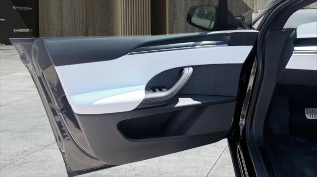 2022 Tesla Model X Plaid Tri Motor All-Wheel Drive