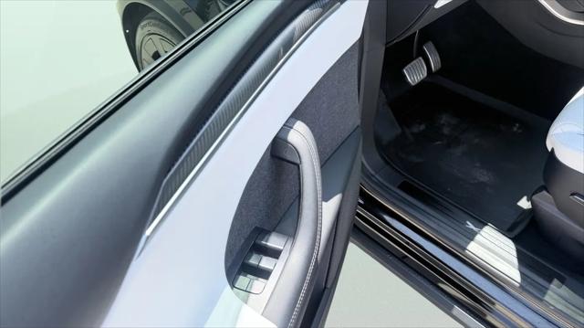 2022 Tesla Model X Plaid Tri Motor All-Wheel Drive