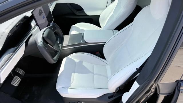 2022 Tesla Model X Plaid Tri Motor All-Wheel Drive