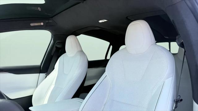 2022 Tesla Model X Plaid Tri Motor All-Wheel Drive