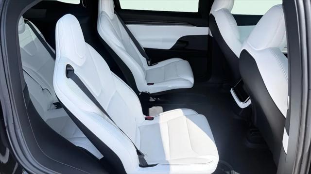 2022 Tesla Model X Plaid Tri Motor All-Wheel Drive