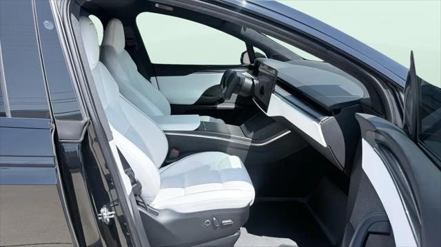 2022 Tesla Model X Plaid Tri Motor All-Wheel Drive