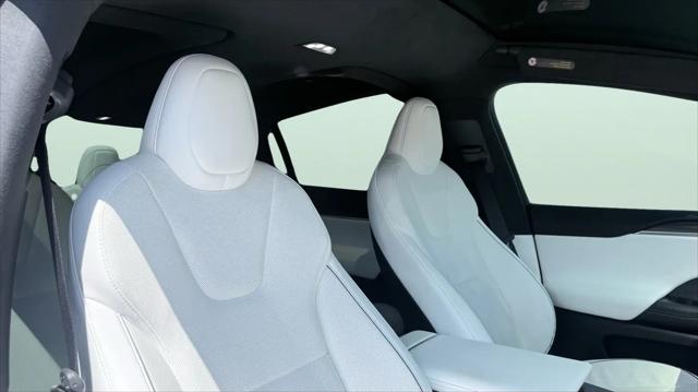 2022 Tesla Model X Plaid Tri Motor All-Wheel Drive