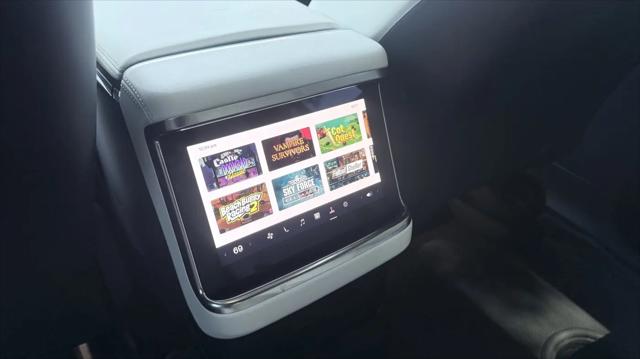 2022 Tesla Model X Plaid Tri Motor All-Wheel Drive