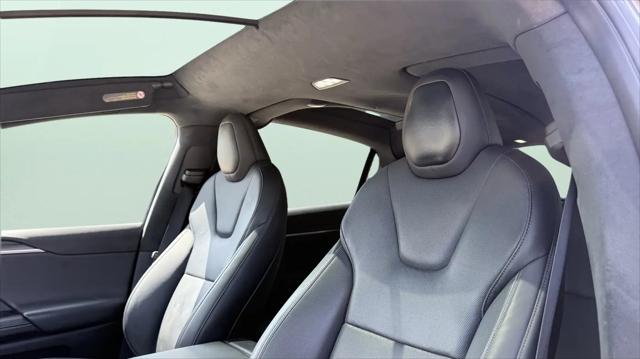 2022 Tesla Model X Plaid Tri Motor All-Wheel Drive