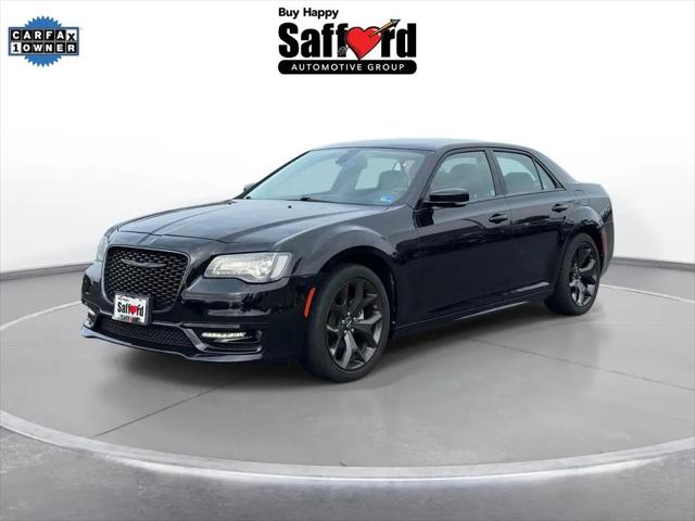 2022 Chrysler 300 Touring L for sale in Fredericksburg, VA