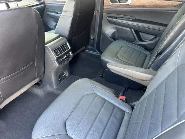 2025 Volkswagen Atlas 2.0T SEL