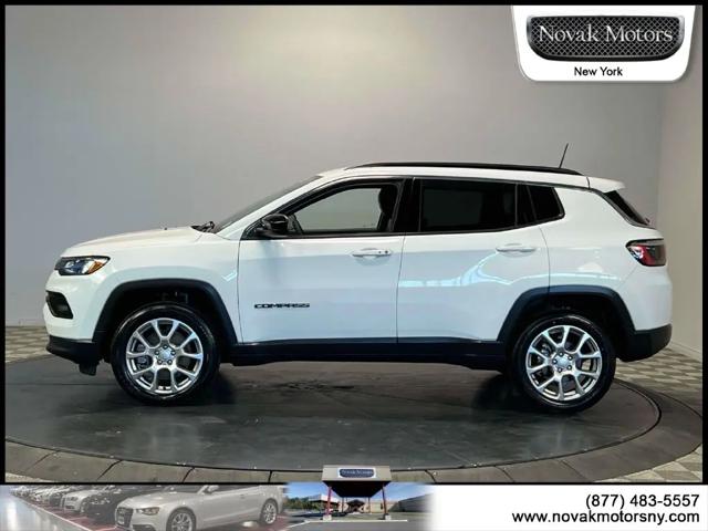 2023 Jeep Compass Latitude Lux FWD