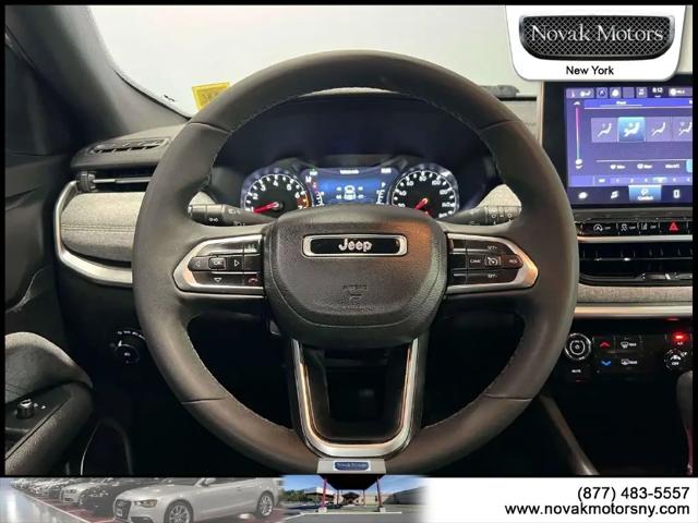 2023 Jeep Compass Latitude Lux FWD