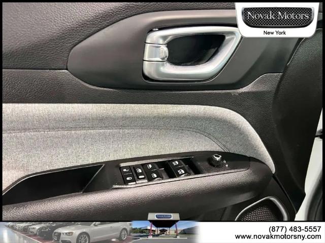 2023 Jeep Compass Latitude Lux FWD
