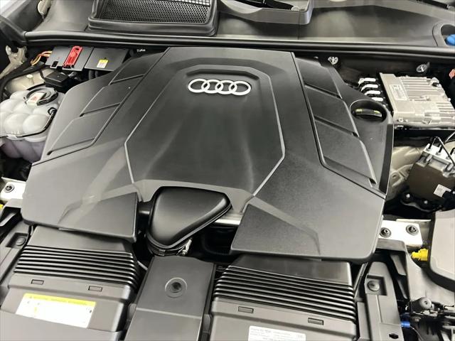 2020 Audi Q8 Premium Plus 55 TFSI quattro Tiptronic