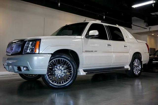 2004 Cadillac Escalade EXT Standard for sale in Naperville, IL