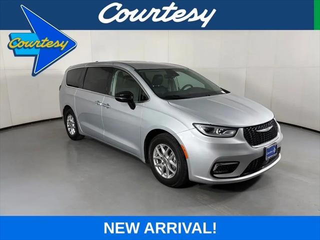 2024 Chrysler Pacifica Touring L for sale in Mesa, AZ