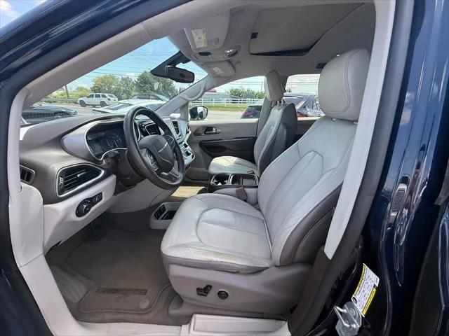 2017 Chrysler Pacifica Touring-L
