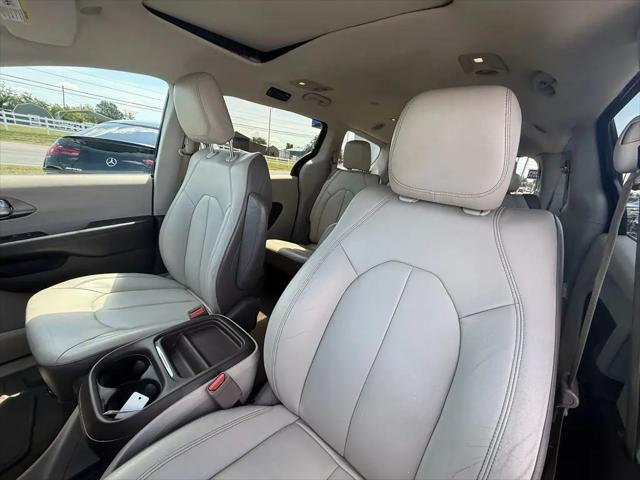 2017 Chrysler Pacifica Touring-L