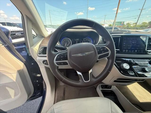 2017 Chrysler Pacifica Touring-L