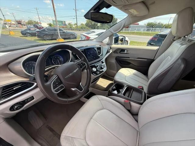 2017 Chrysler Pacifica Touring-L