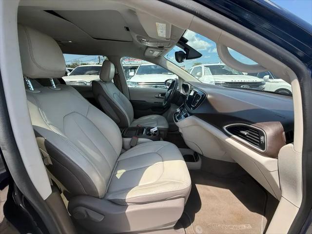 2017 Chrysler Pacifica Touring-L