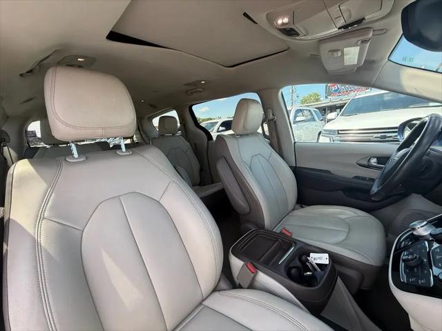 2017 Chrysler Pacifica Touring-L