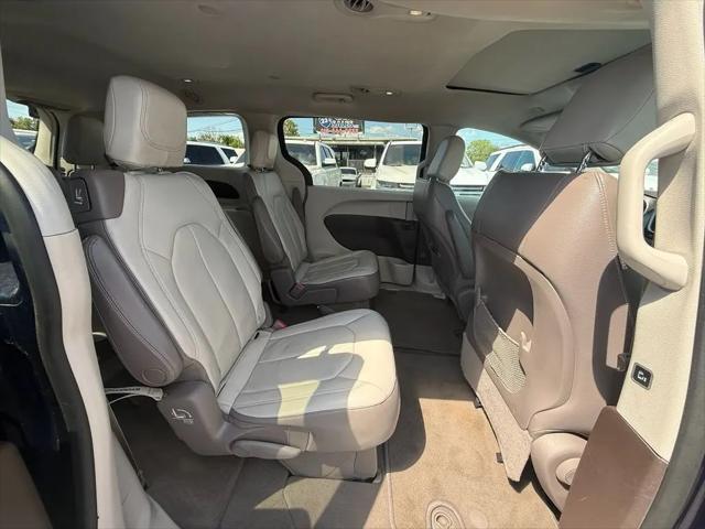 2017 Chrysler Pacifica Touring-L