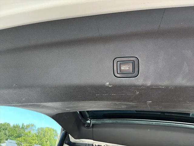 2021 GMC Yukon XL 4WD SLT
