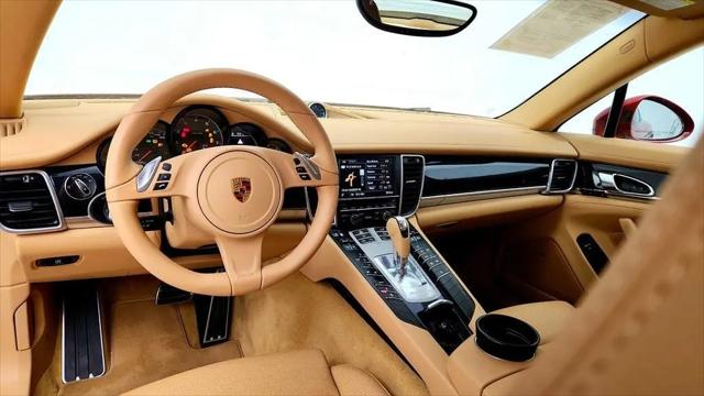2016 Porsche Panamera 4