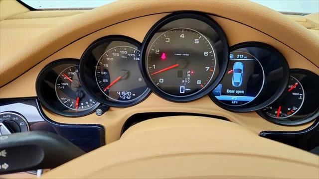 2016 Porsche Panamera 4