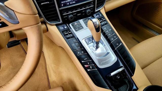 2016 Porsche Panamera 4
