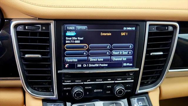 2016 Porsche Panamera 4