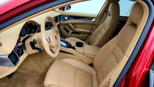 2016 Porsche Panamera 4