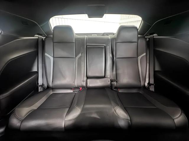 2016 Dodge Challenger SXT Plus