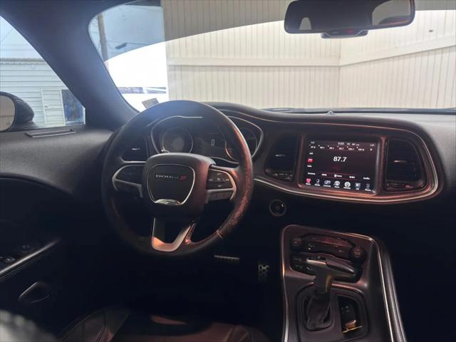 2016 Dodge Challenger SXT Plus
