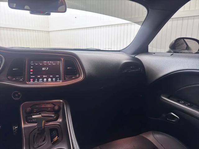 2016 Dodge Challenger SXT Plus