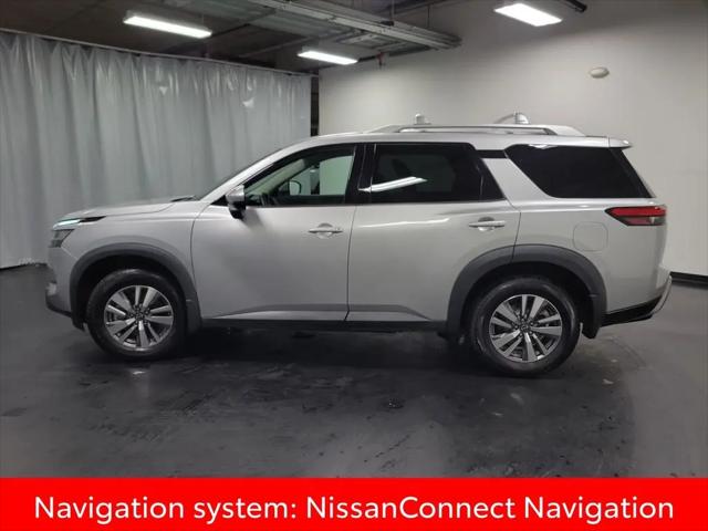 2023 Nissan Pathfinder SL FWD