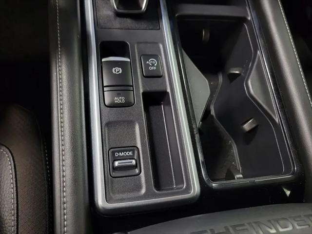 2023 Nissan Pathfinder SL FWD