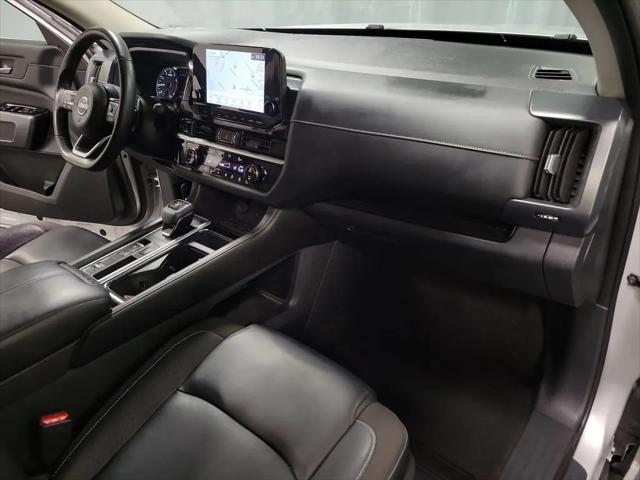 2023 Nissan Pathfinder SL FWD