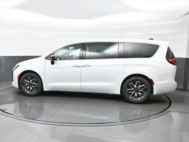 2027 Chrysler Pacifica Limited