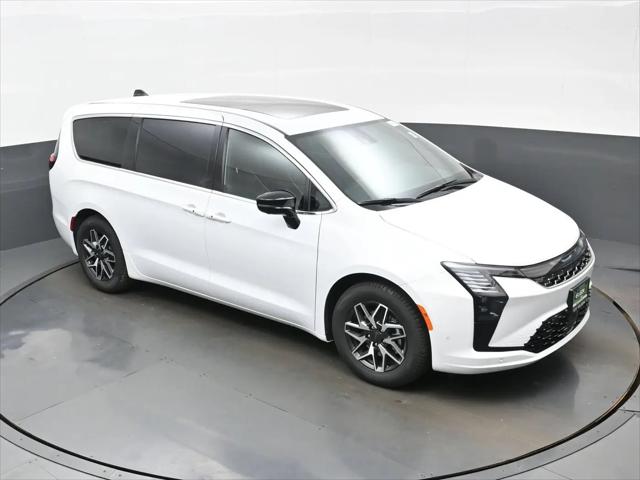 2027 Chrysler Pacifica Limited