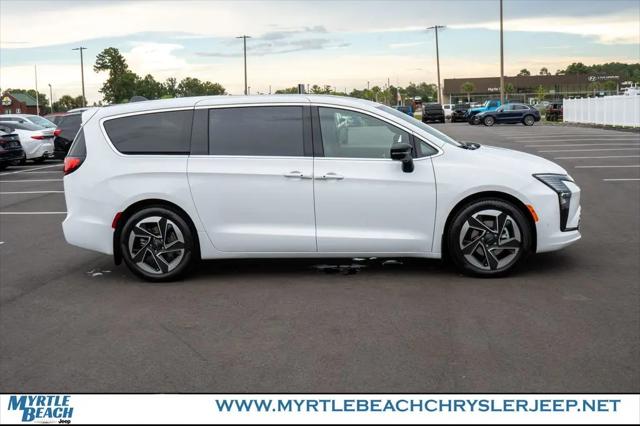 2027 Chrysler Pacifica Limited
