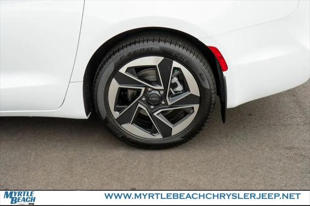 2027 Chrysler Pacifica Limited